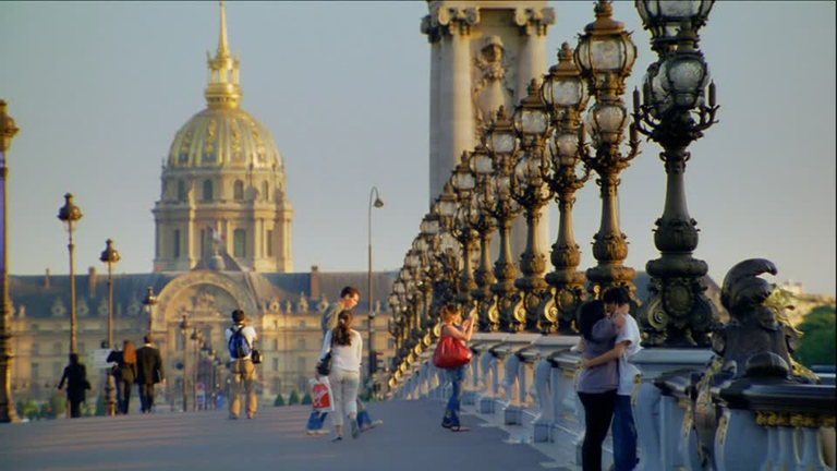 La cupola dell'l’Hôtel des Invalides vista dal Pont Alexandre III
