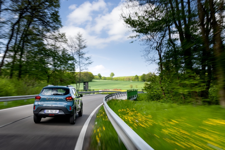 Spring, Dacia, elettrica