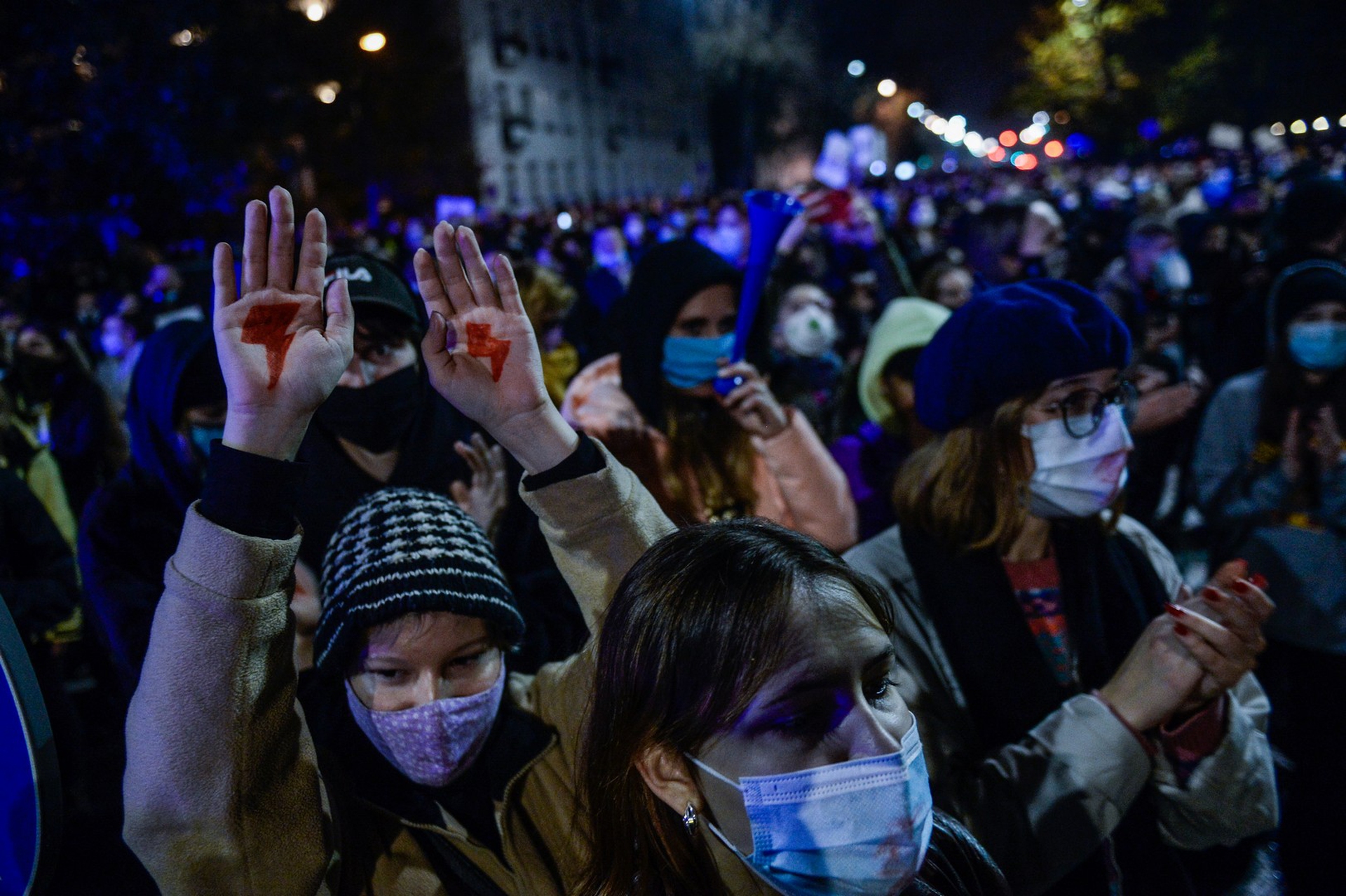 Le proteste in Polonia contro la legge sull'aborto