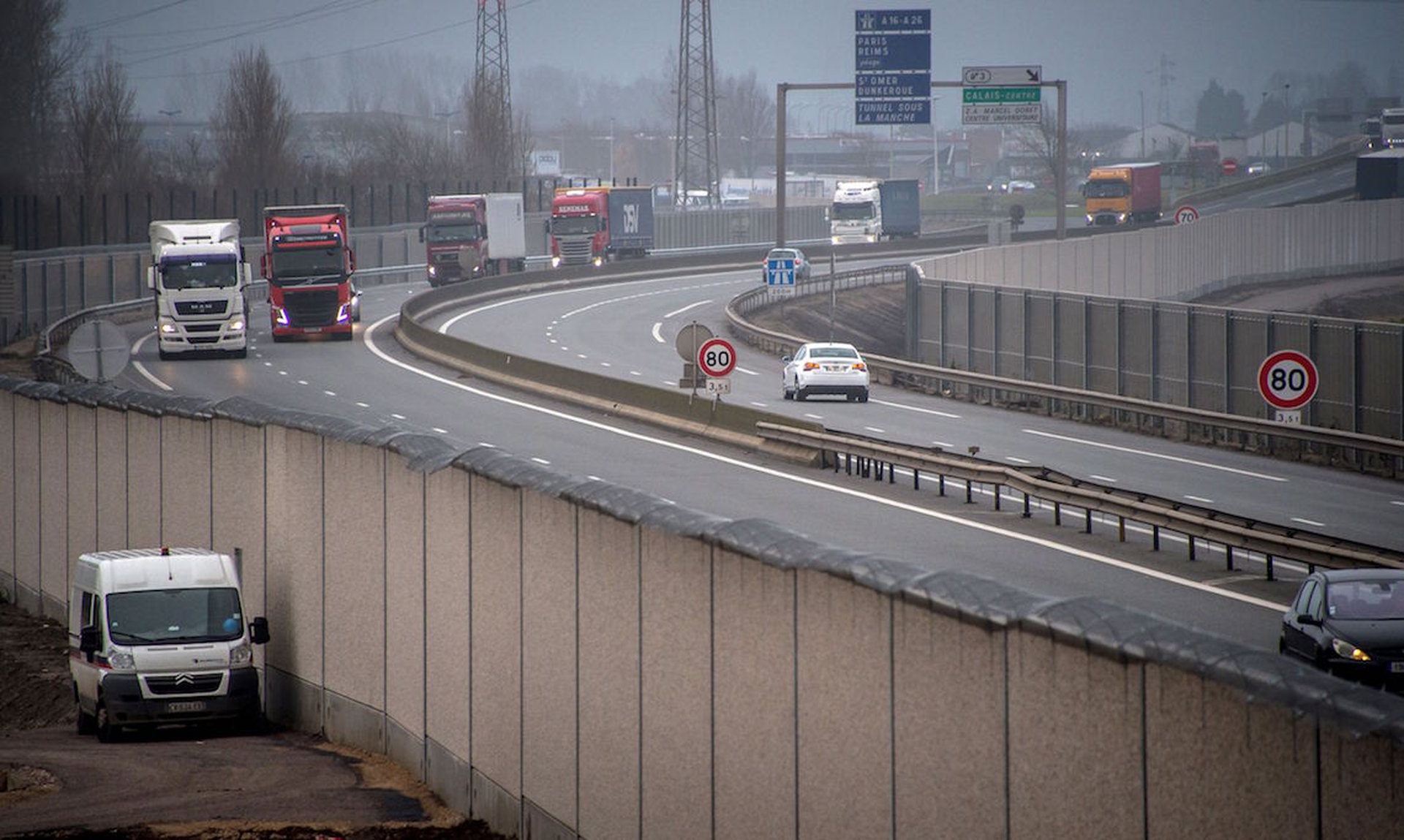 Muro di Calais-629478672