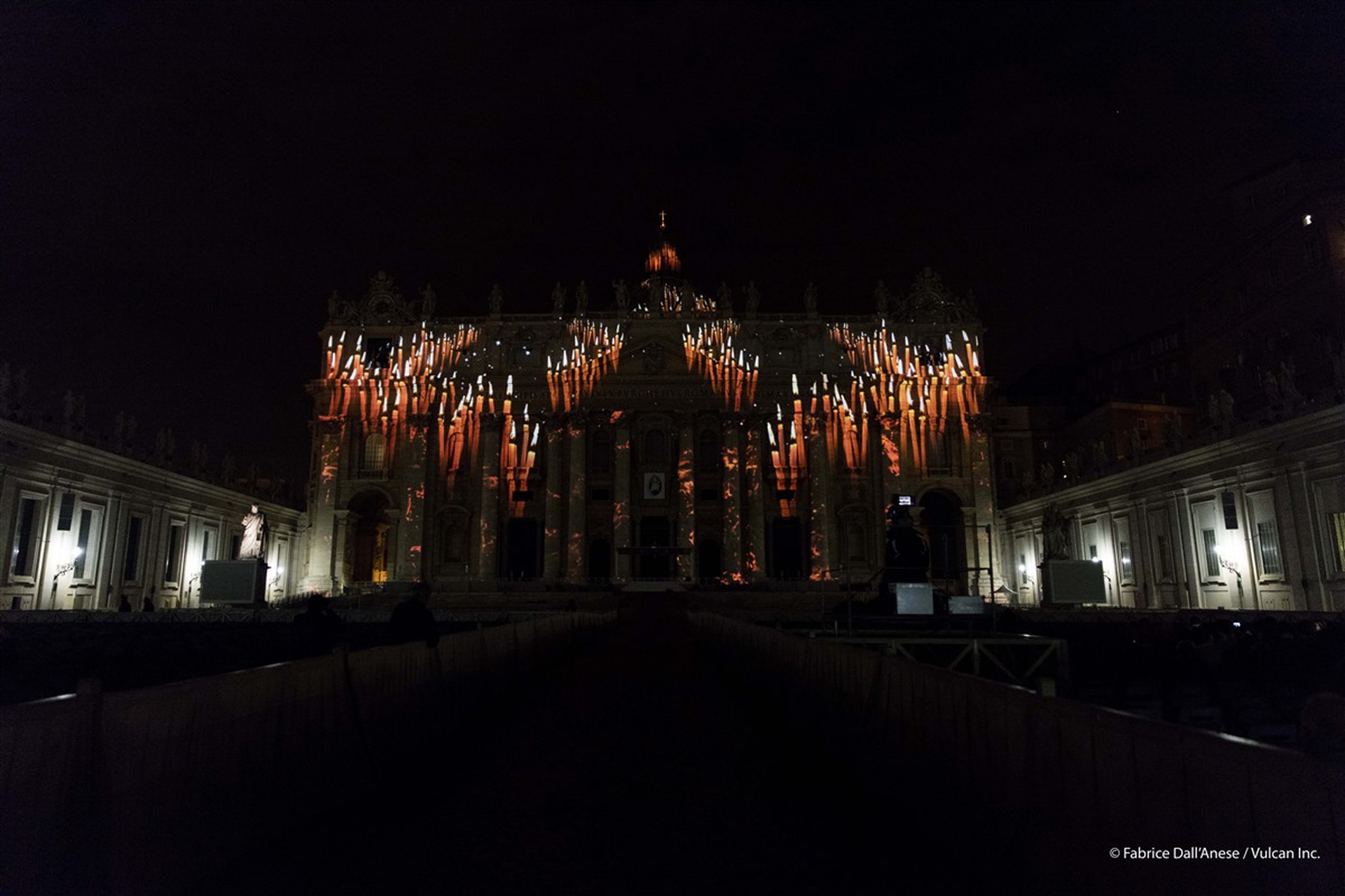 Fiat Lux Vatican 5