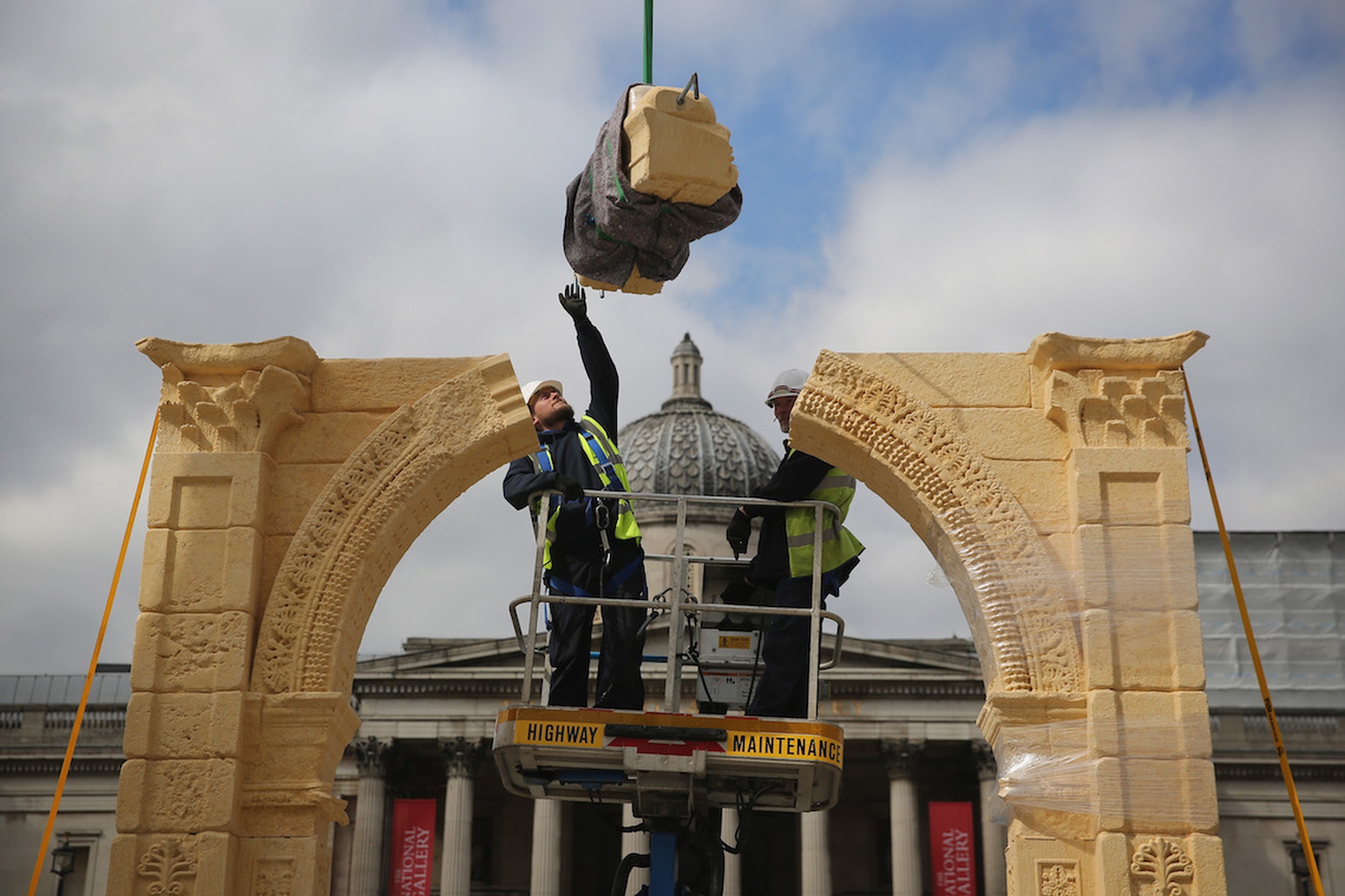 L'arco di Palmira ricostruito a Trafalgar Square
