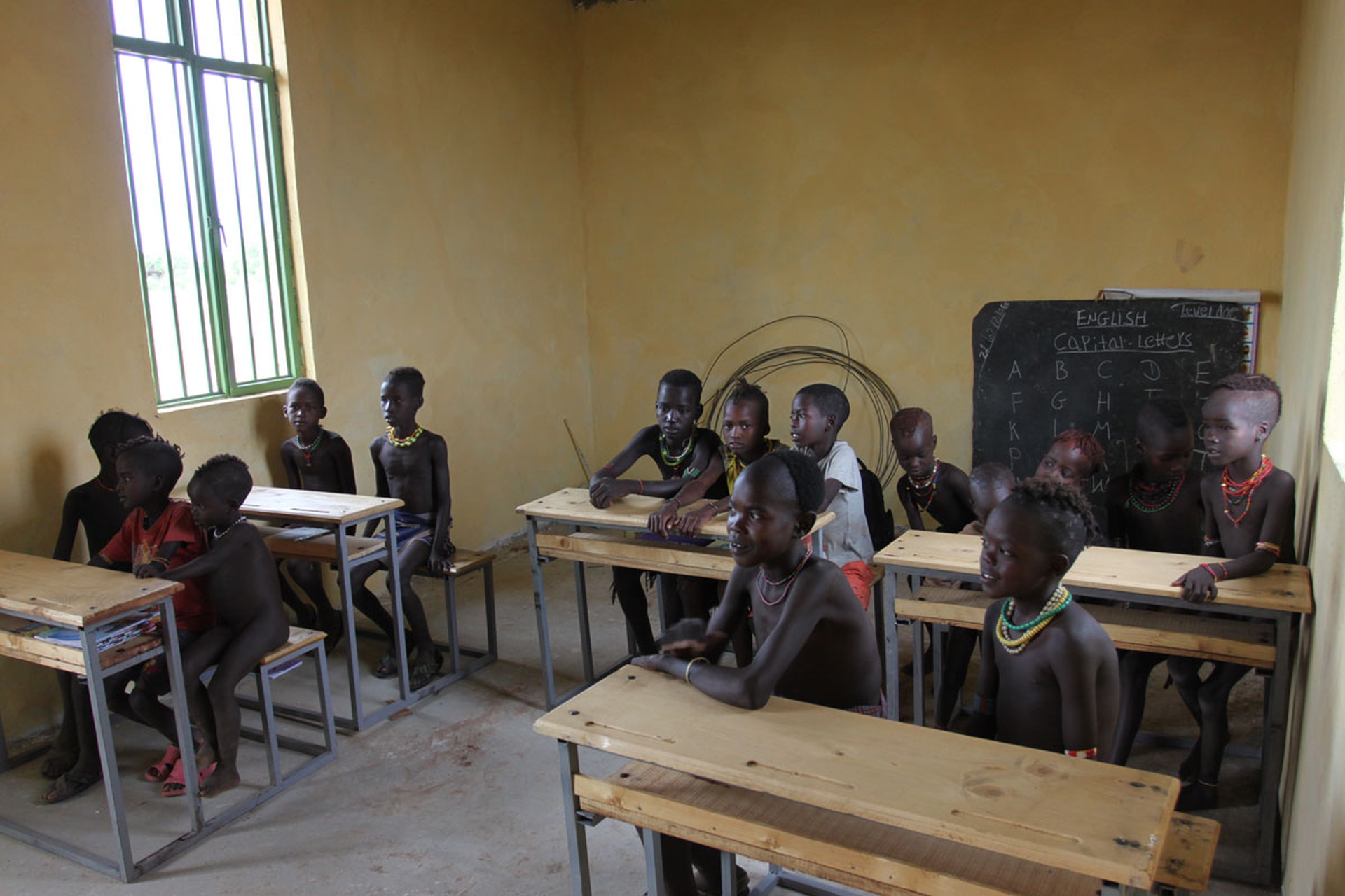 Gli studenti della scuola di Labella