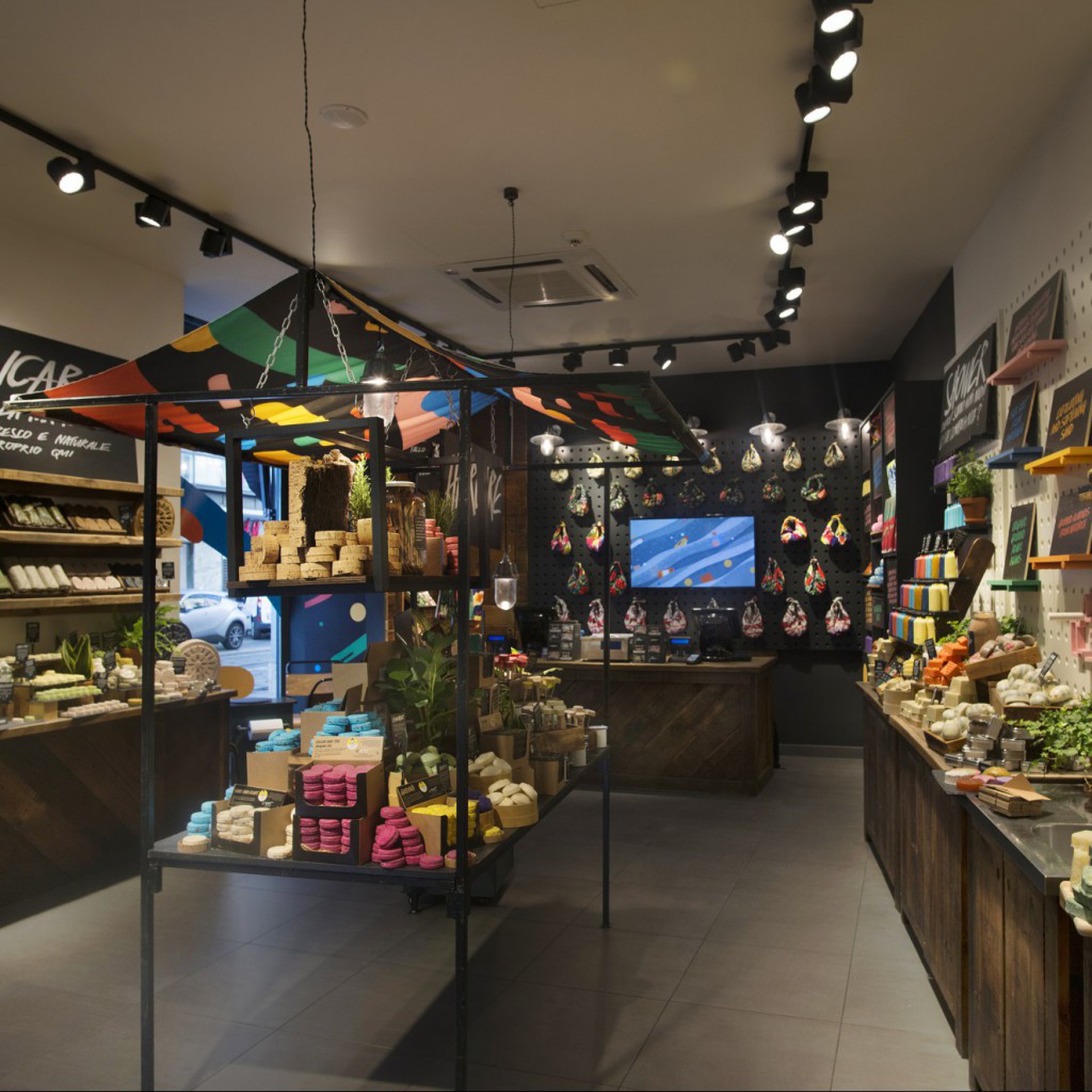 Il negozio di Lush a Milano