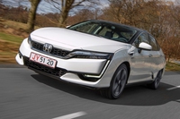 Prova su strada: Honda Clarity Fuel Cell e l’idrogeno possibile