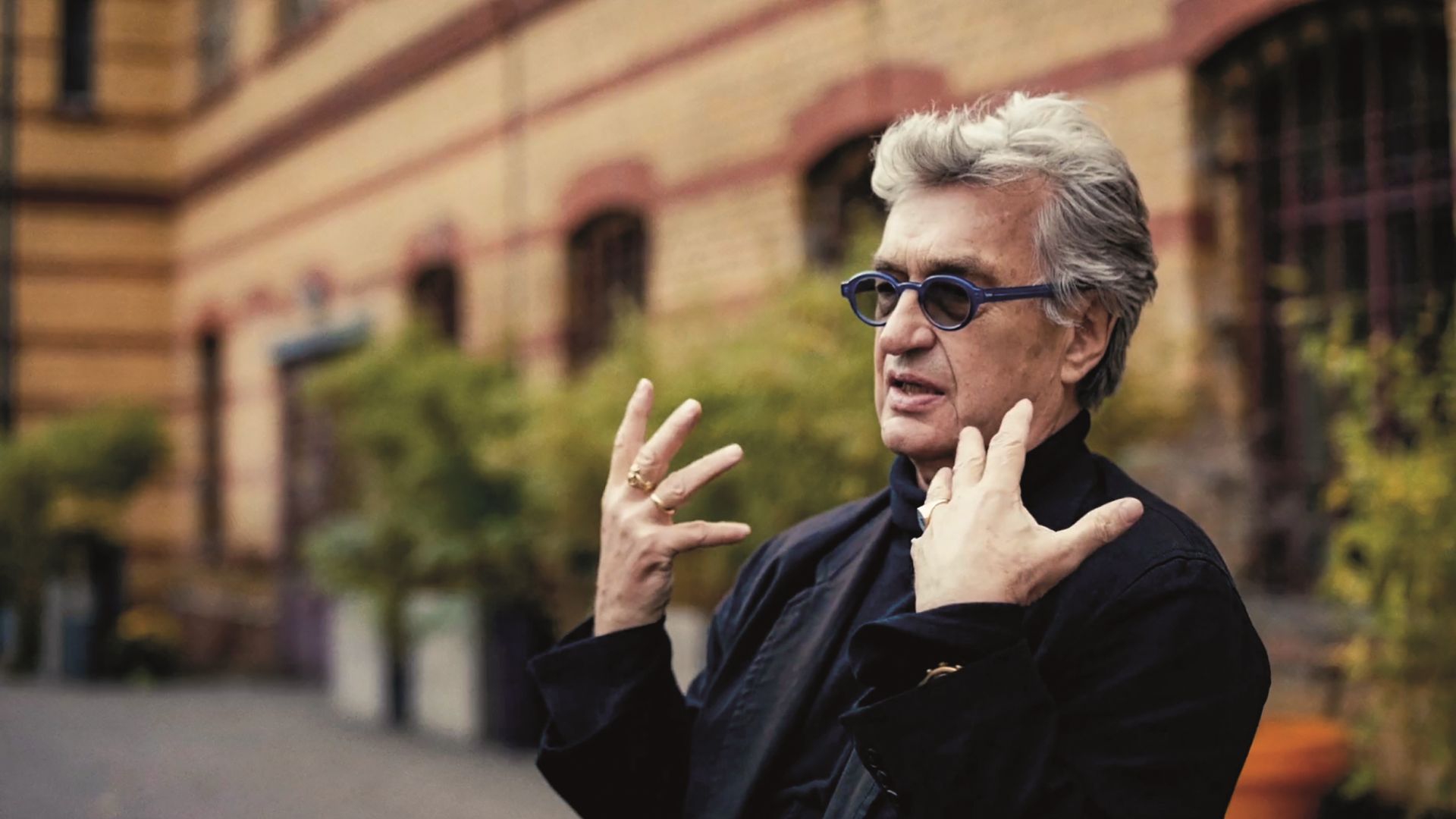 Il regista Wim Wenders nel film Now