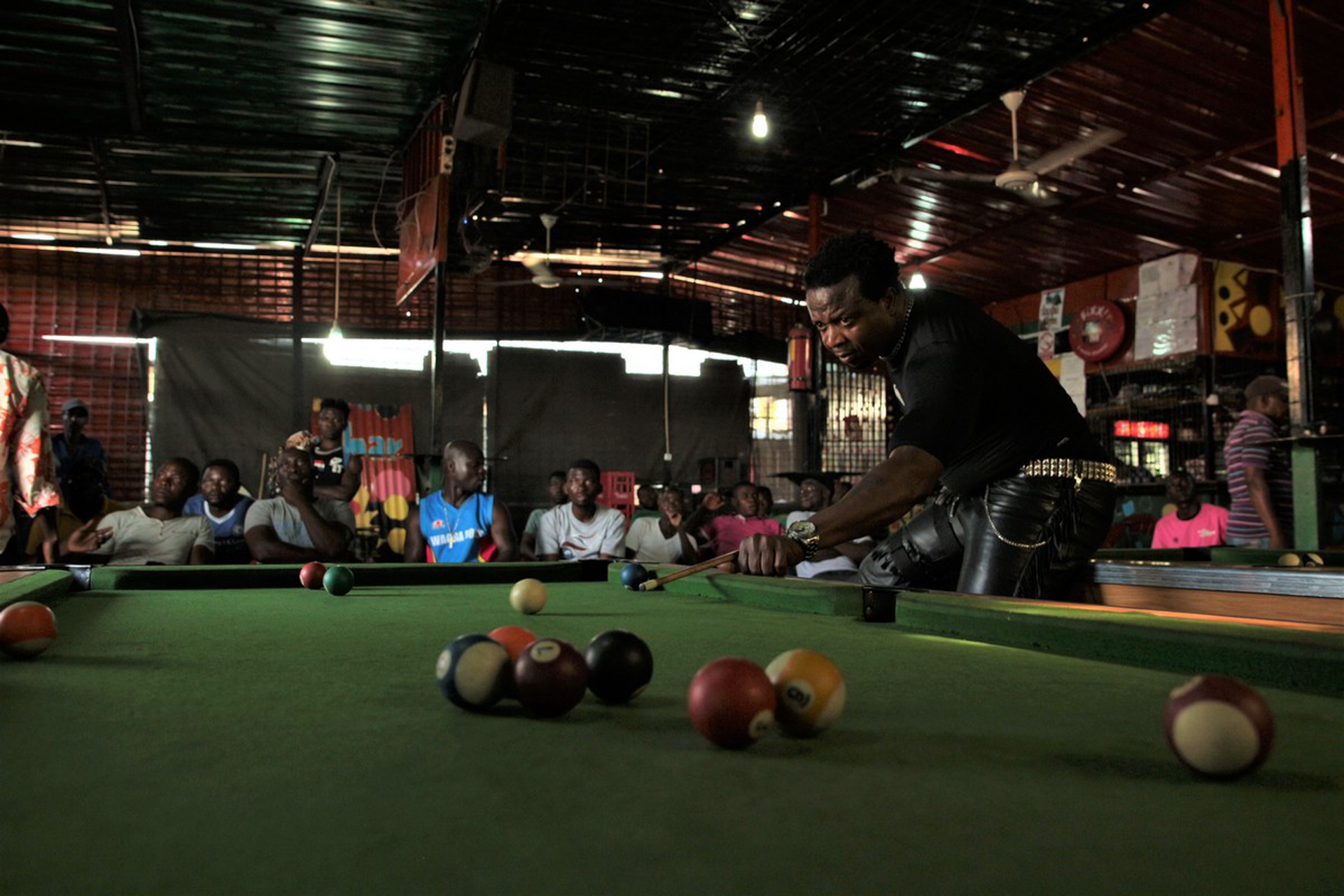 Biafra bikers. Storia di fratellanza e integrazione in sella a una moto