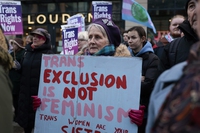 Il Regno Unito vuole bloccare una legge della Scozia che dà più diritti alle persone transgender