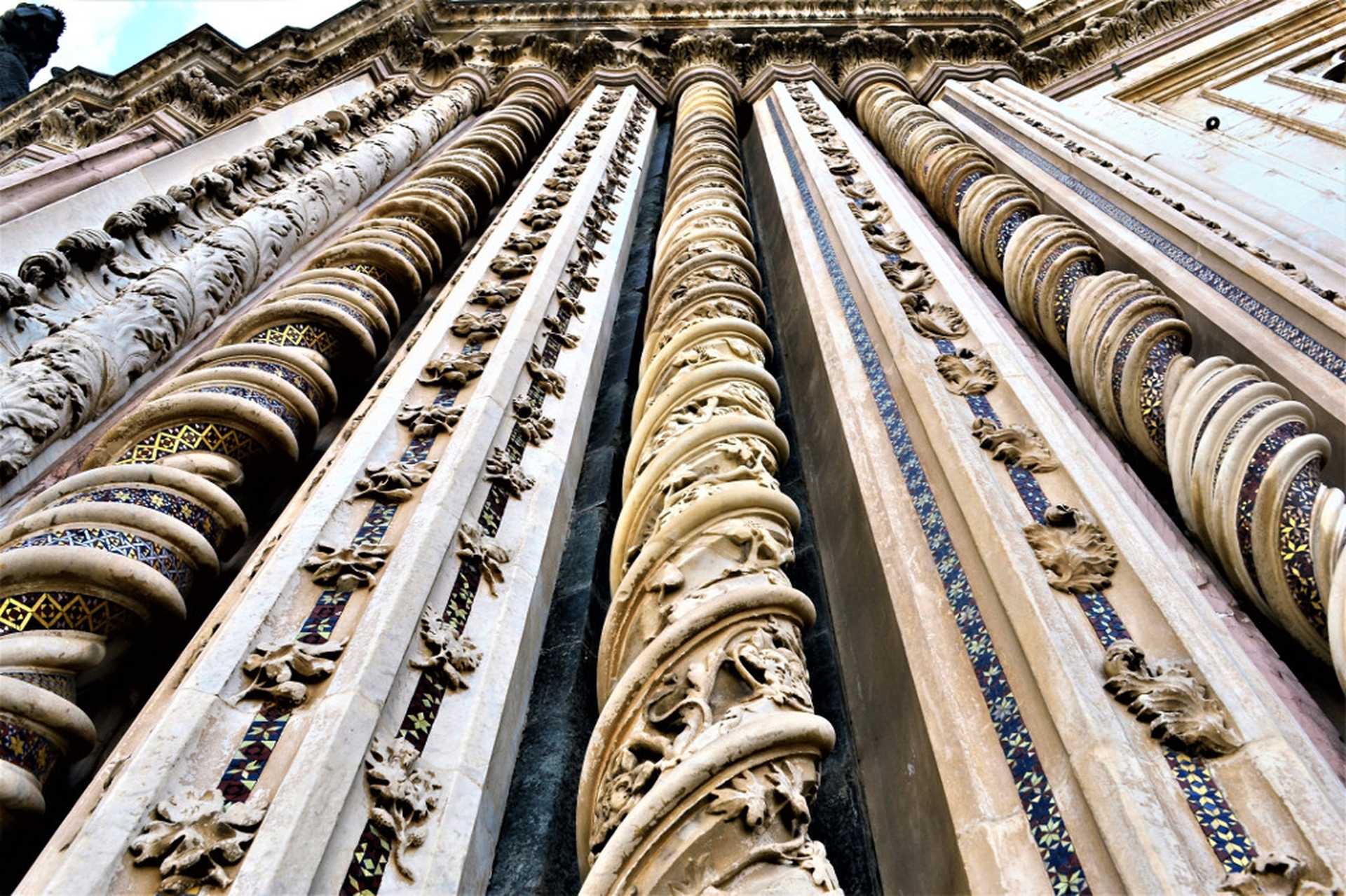 Orvieto, un particolare della facciata del Duomo