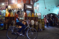Pedalare dall’Europa all’Africa in nome dei giovani e delle donne
