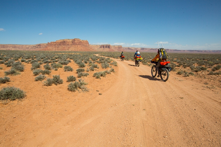 Ciclisti nell'area del Bears Ears National Monument