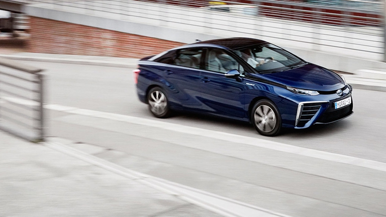 toyota mirai
