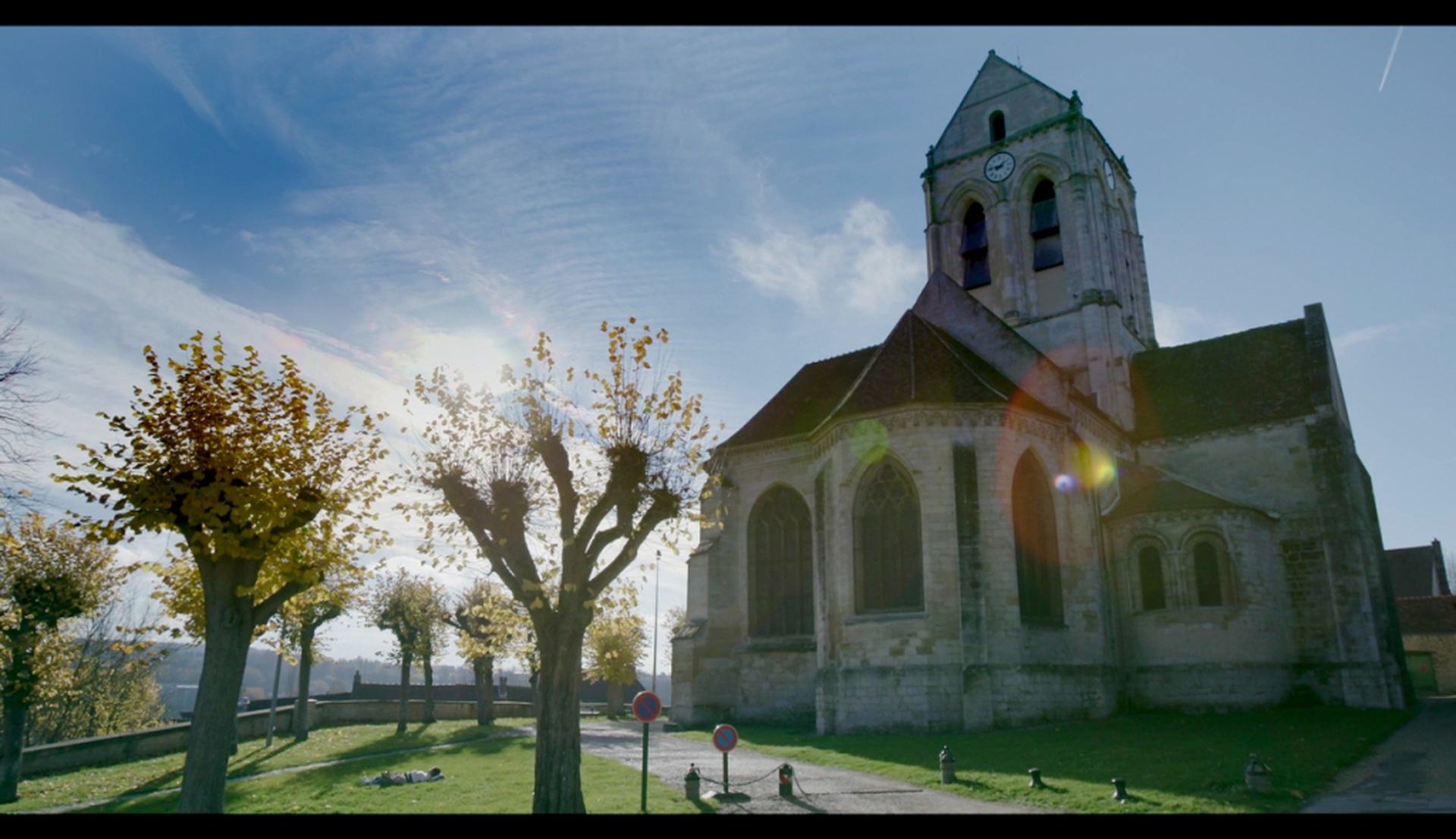 La chiesa di Auvers-sur-Oise, nel film Van Gogh tra il grano e il cielo