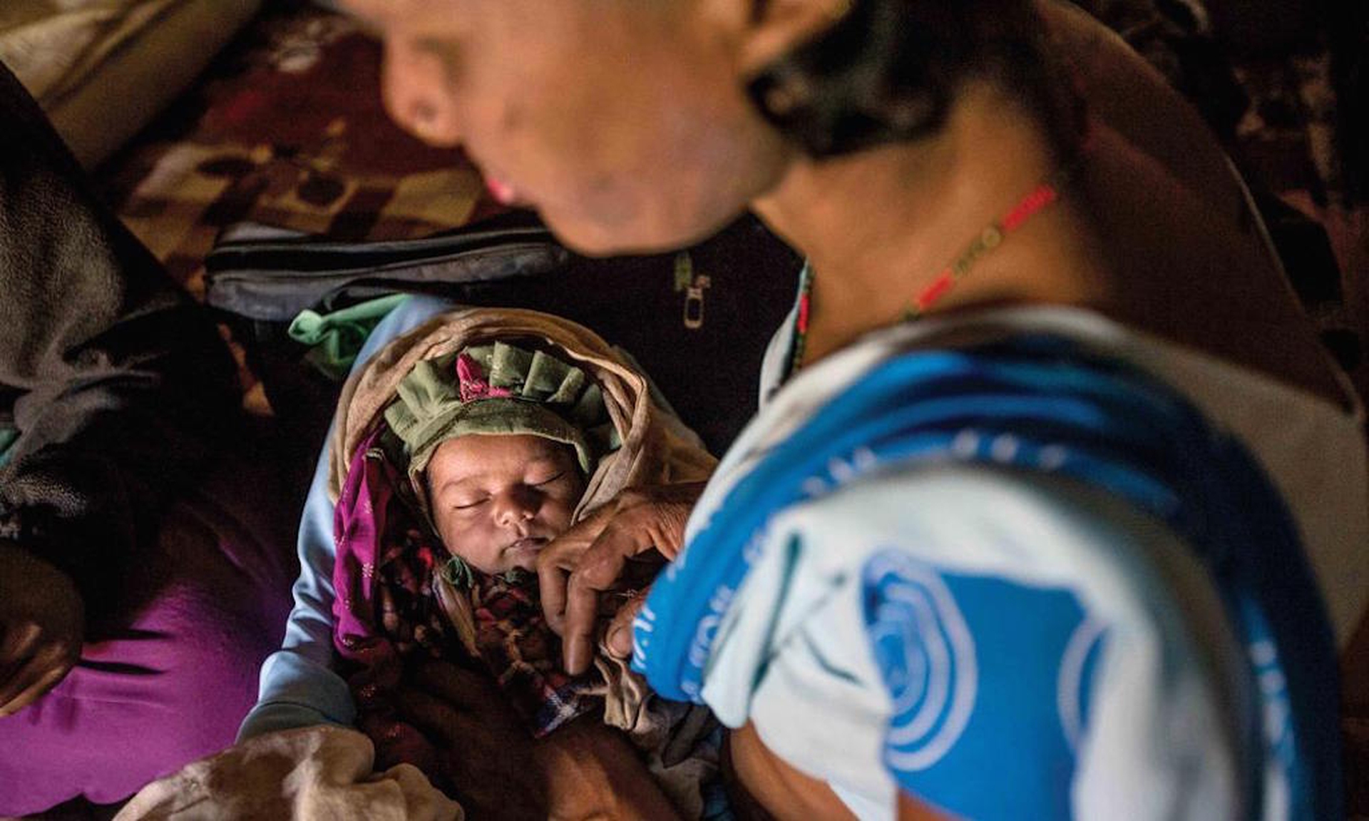 nepal-terai-arc-devi-kc-visita-bambino-james-morgan-wwf-usa