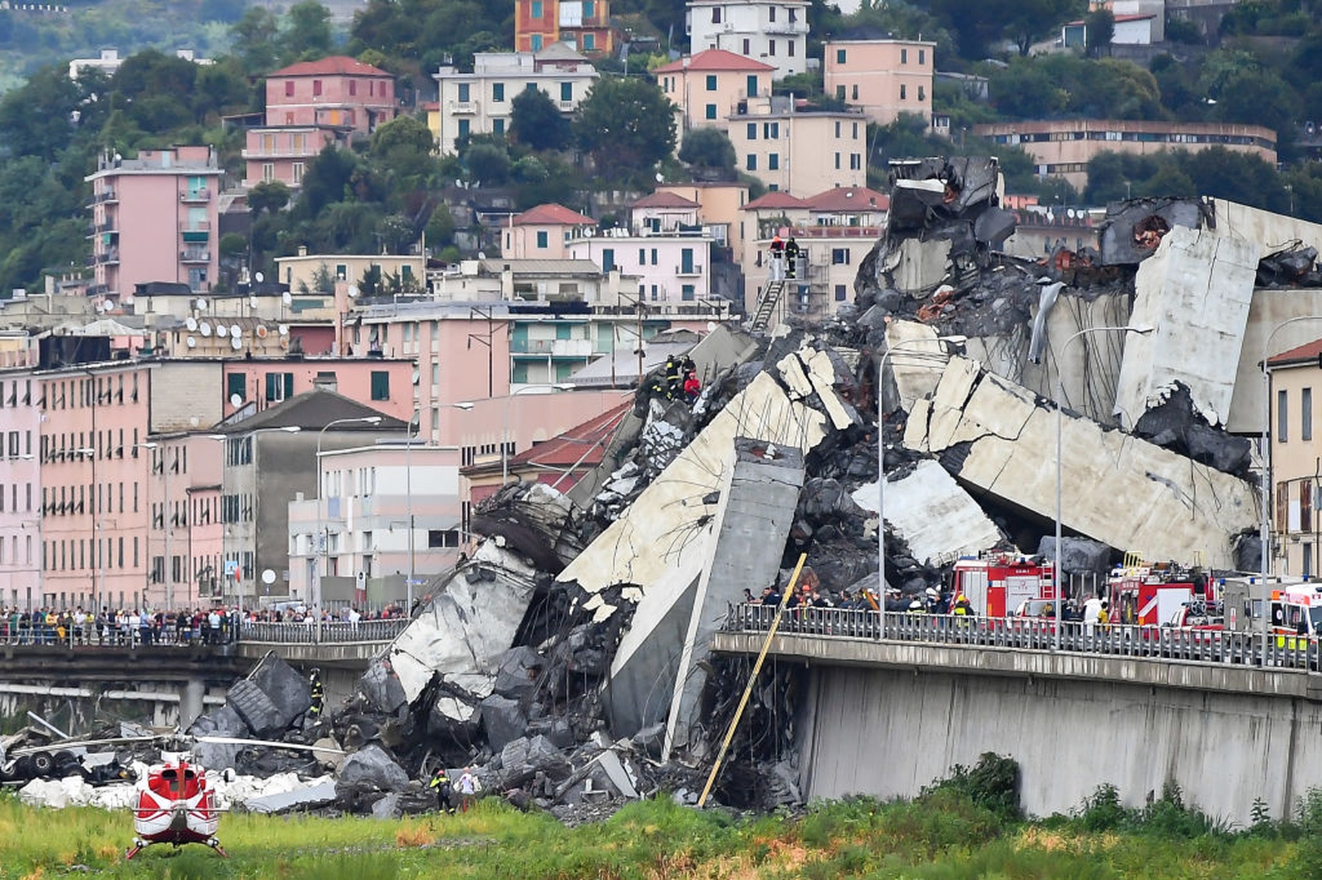 Le macerie del ponte Morandi a Genova