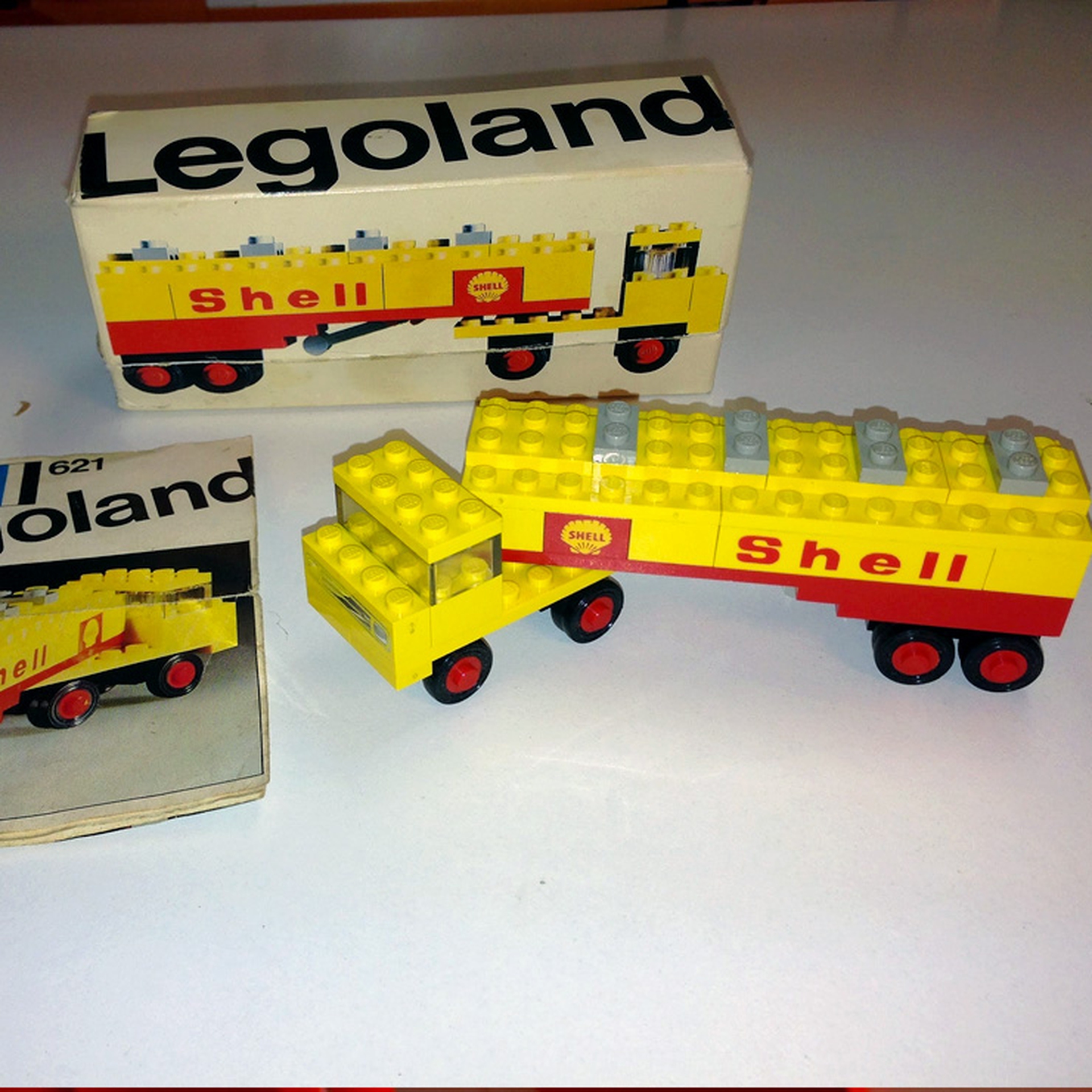 Lego sospende la collaborazione con Shell