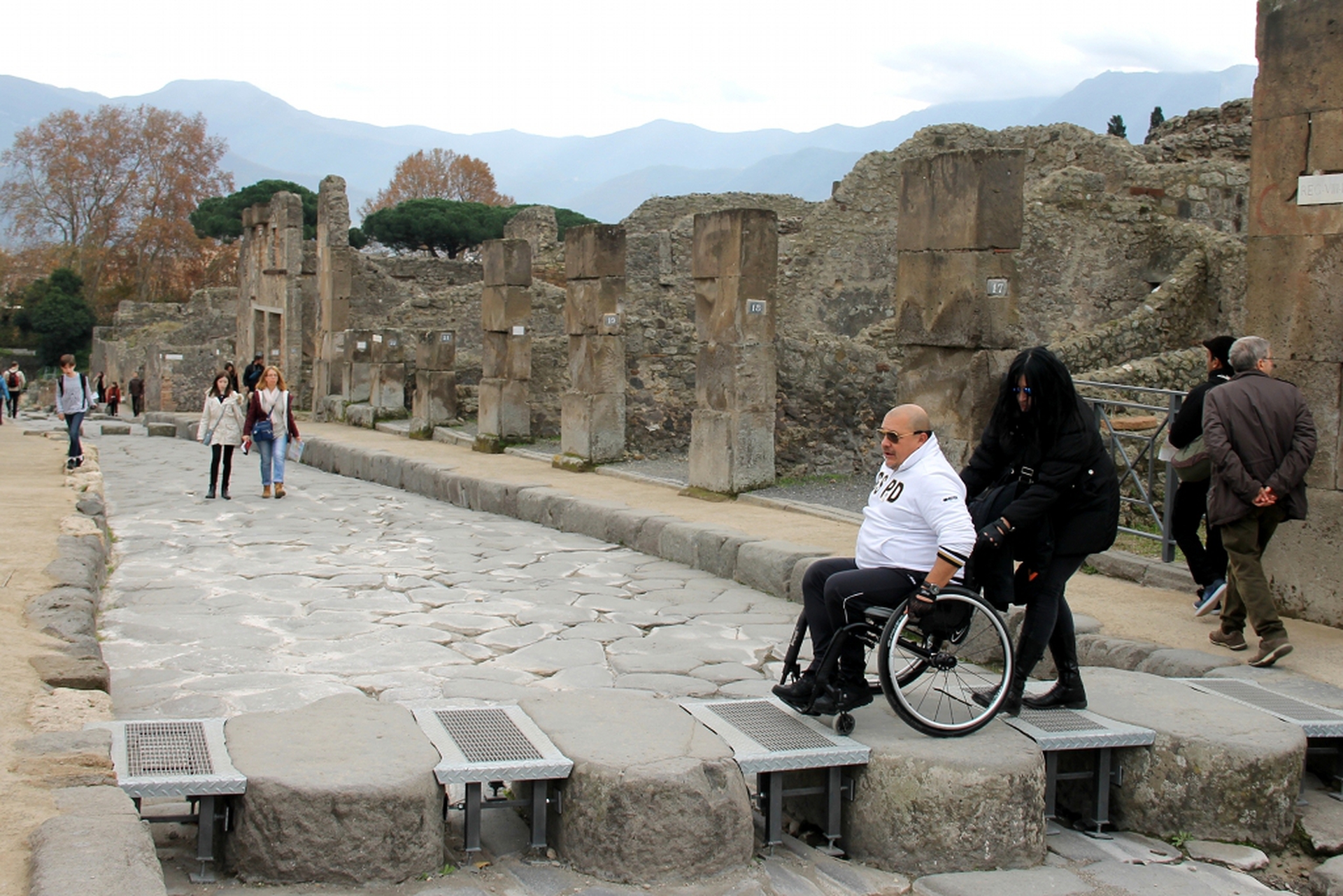 Pompei per tutti - Carrozzina