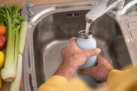 L’acqua di rubinetto in Italia è sicura in più del 99 per cento dei casi: lo dimostrano le analisi