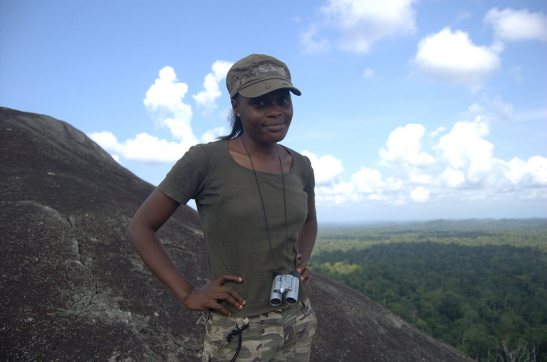 Rachel Ashegbofe Ikemeh al lavoro sul campo