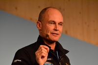Solar Impulse è già passato, ora servono 1.000 soluzioni per salvare il clima