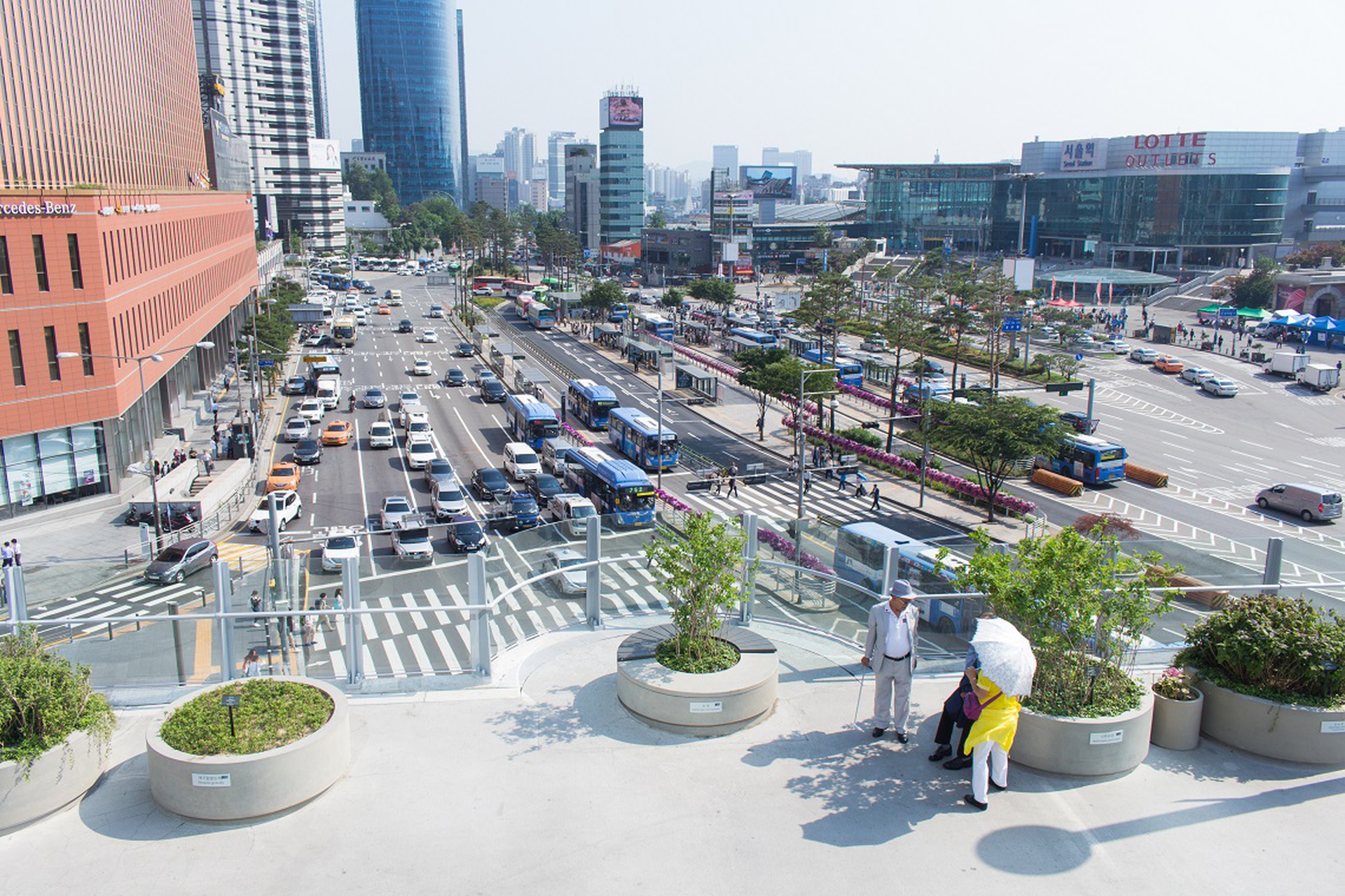 The newly opened walkway of Seoul