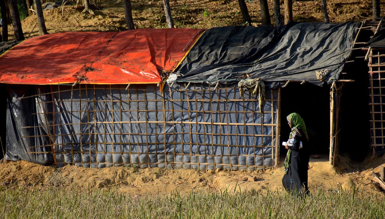 Bangladesh, In The Kutupalong Refugee Camp Among Rohingya Women And ...