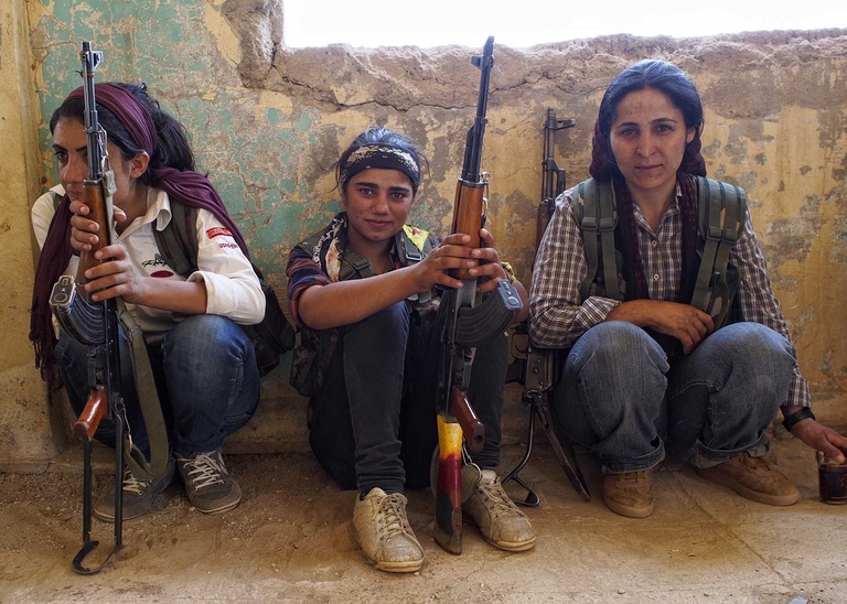 ragazze combattenti di kobane