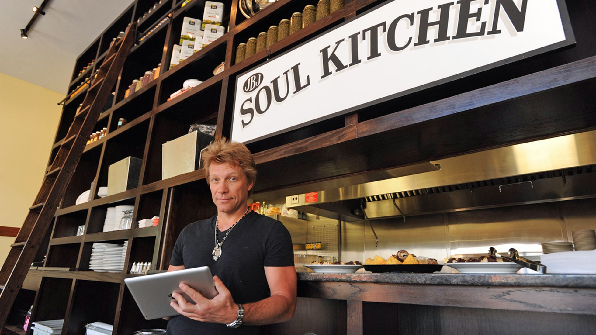 belofte gezond verstand raken Bon Jovi, the musician launches a chain of restaurants to feed the poor -  LifeGate