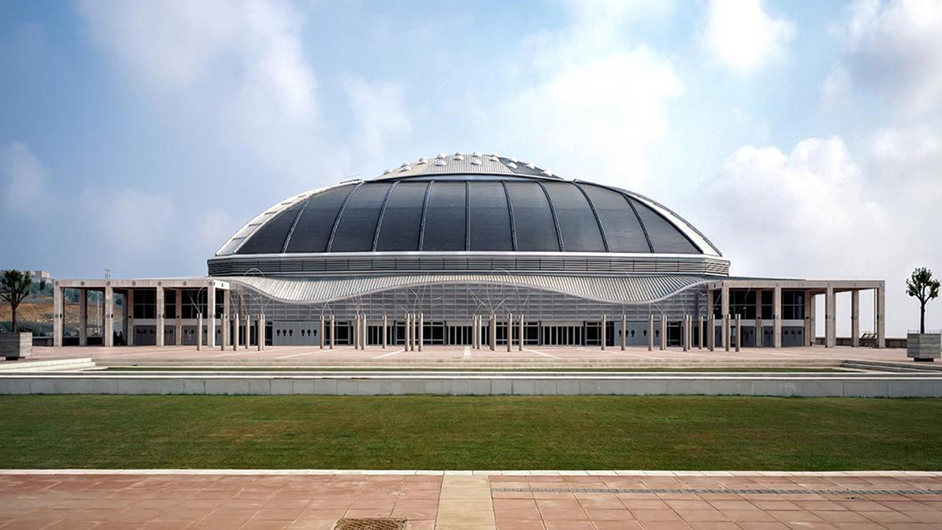 Palau Sant Jordi di Arata Isozaki