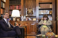 Grecia, Mitsotakis vince le elezioni ma vuole un nuovo voto per la maggioranza assoluta