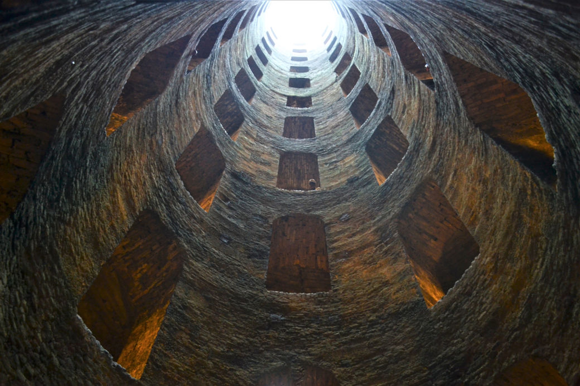 Pozzo San Patrizio a Orvieto è profondo 53 metri