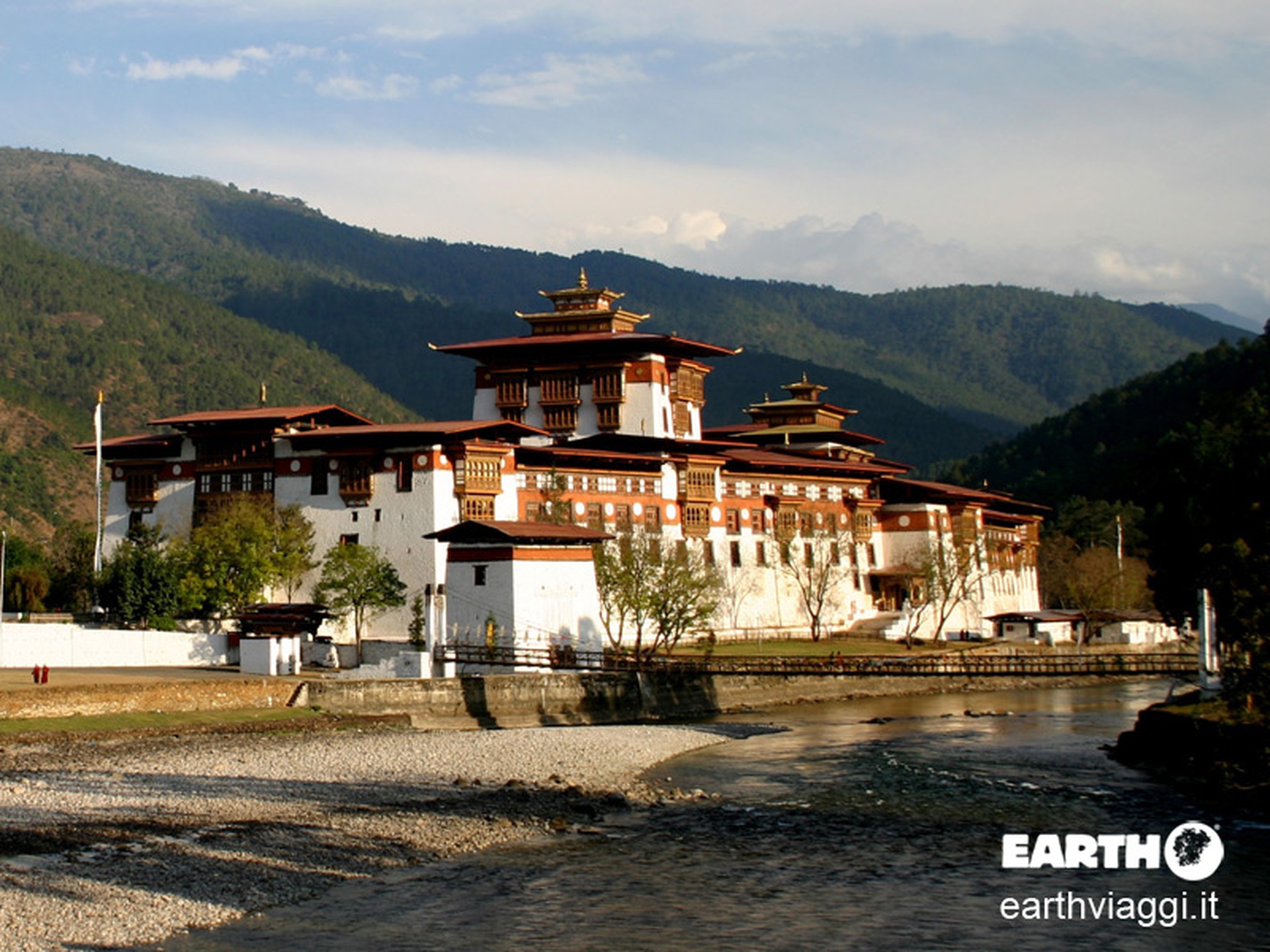 Punakha-Dzong-Bhutan