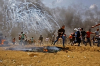 Israele, gli Stati Uniti spostano l’ambasciata a Gerusalemme. Decine di palestinesi massacrati a Gaza