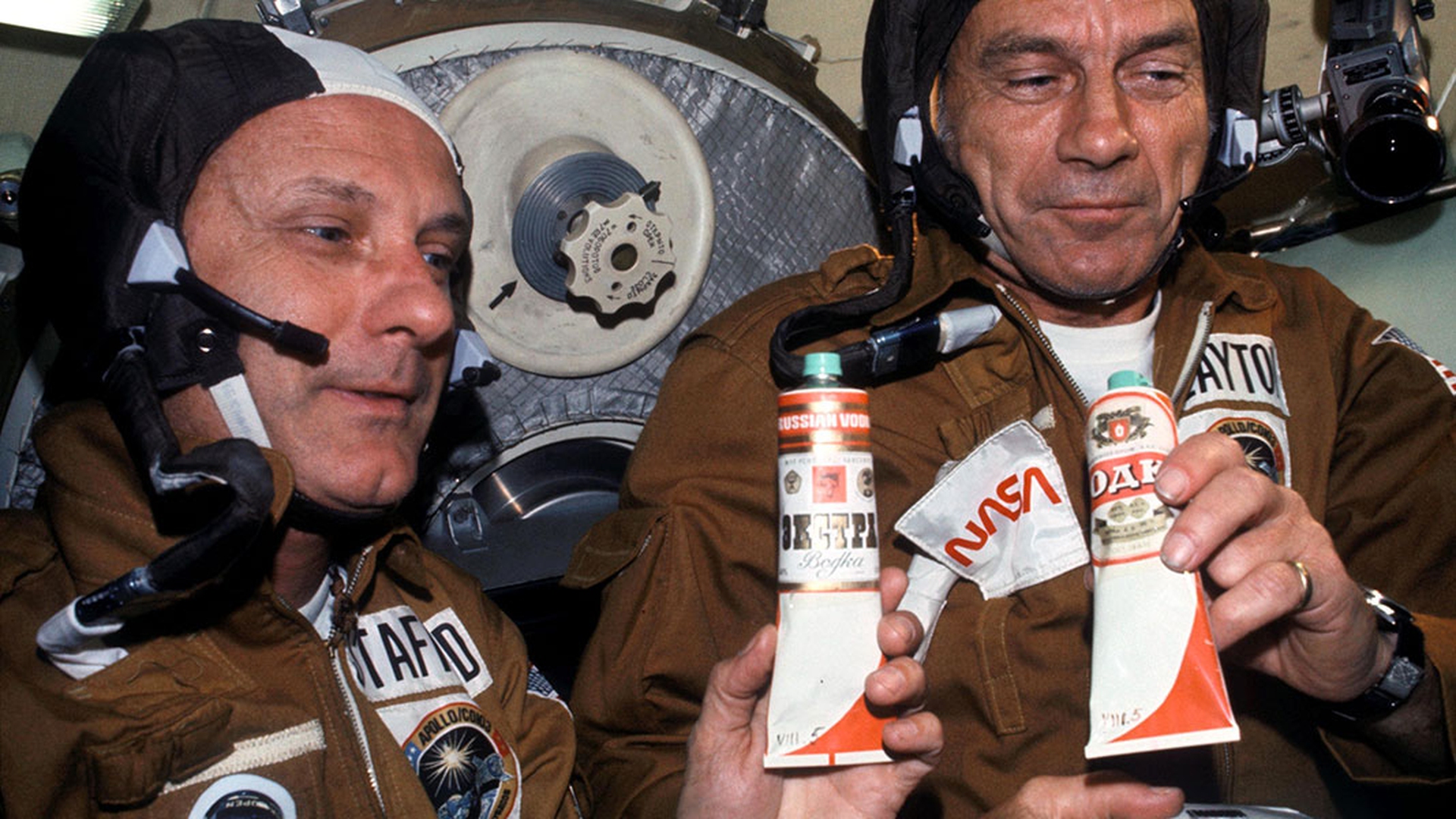 Cibo nello spazio. Dai cubetti dell'Apollo 13 ai legumi Slow Food di Samantha Cristoforetti