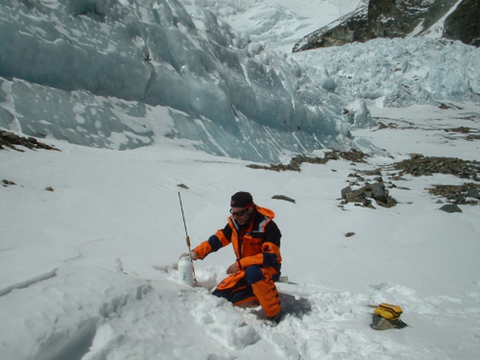 Una spedizione per ripulire il K2 e studiare i cambiamenti del clima