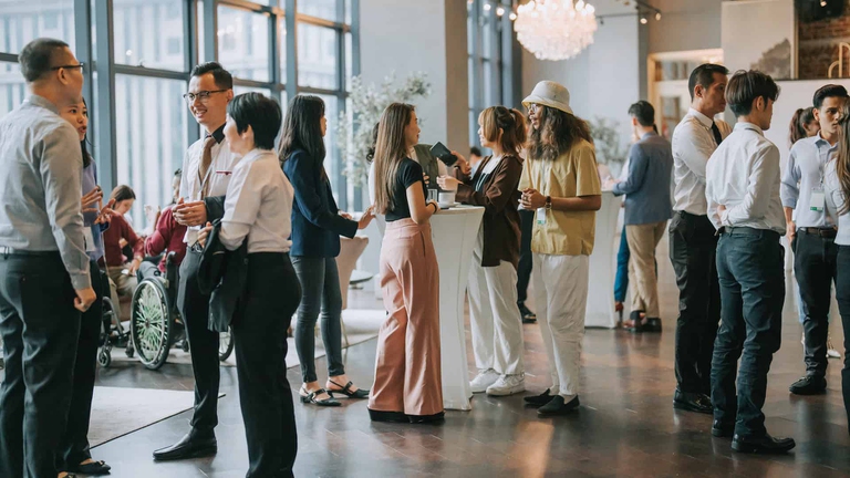 Networking al Green executive forum.