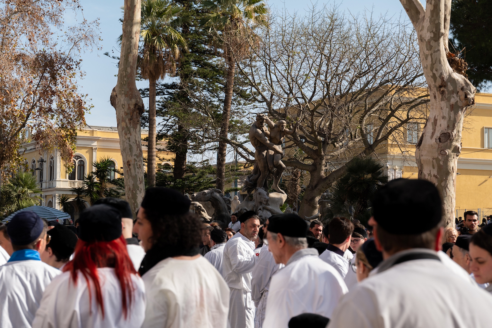 Sant'Agata, dettaglio sul saio bianco