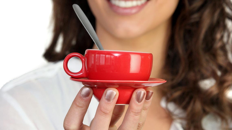 Quando si assume il ginsneg bisogna anche ridurre altri stimolanti come tè e caffè. ©Ingimage