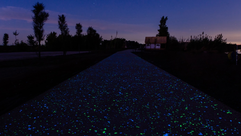 pista ciclabile luminescente laghi di nabi