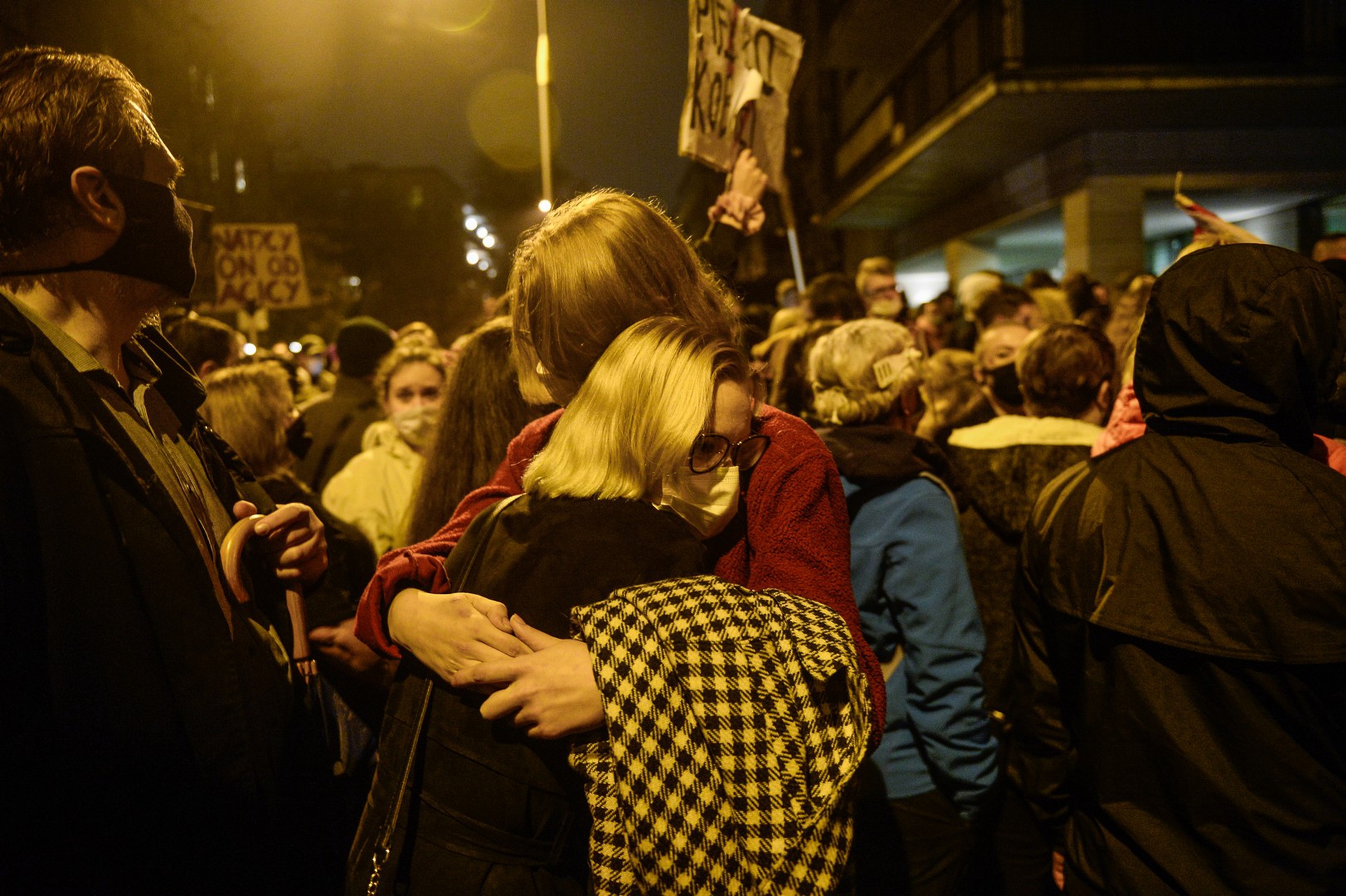 Le proteste in Polonia contro la legge sull'aborto