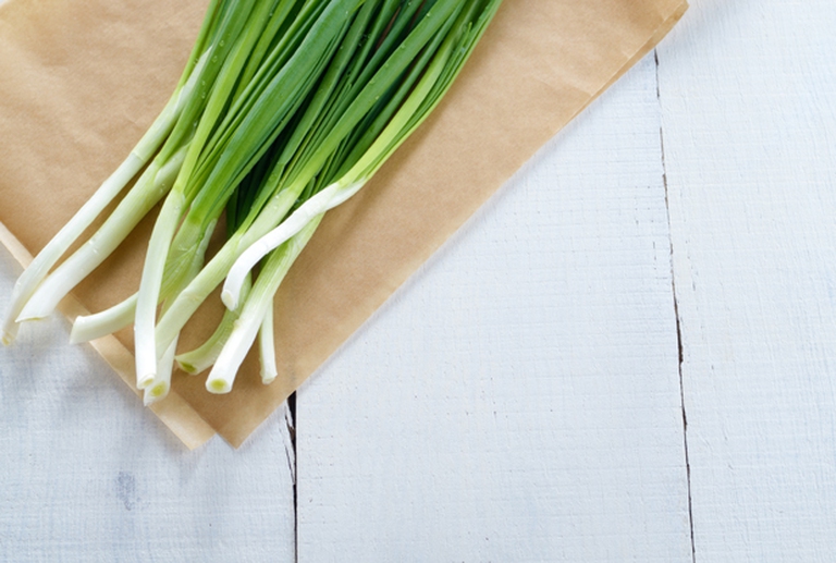 spring onion march groceries seasonal vegetable