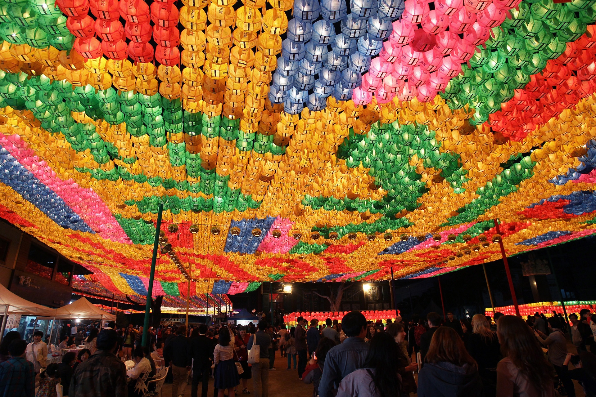 Il festival delle lanterne a Seul per la nascita di Buddha