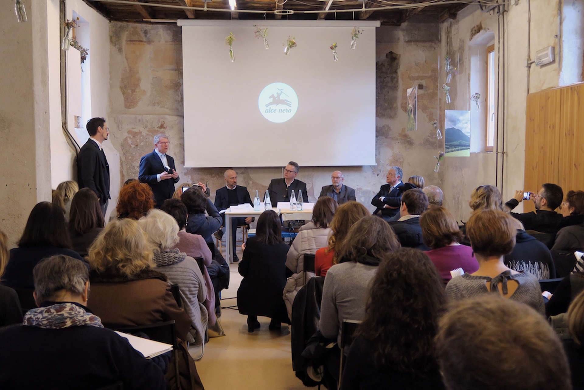 Alla presentazione dello yogurt biologico di Alce Nero