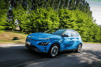 Kona Electric: design, sicurezza, tecnologia. Come è cambiato il suv elettrico Hyundai