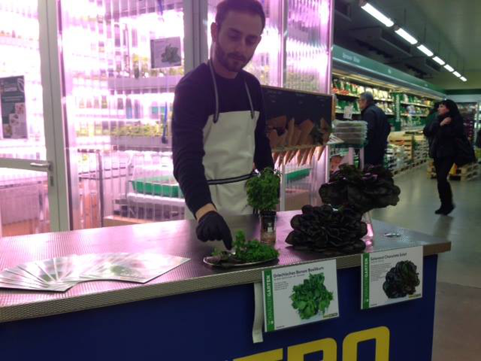 Supermercato con orto verticale