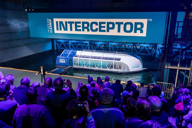 Boyan Slat presenta Interceptor a Rotterdam