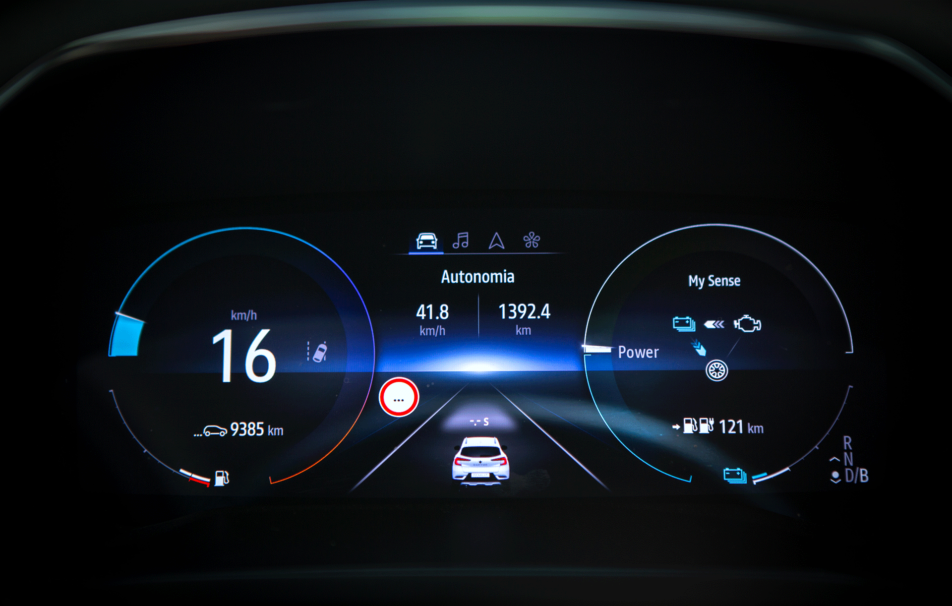 Captur-plug-in-hybrid.3-gif