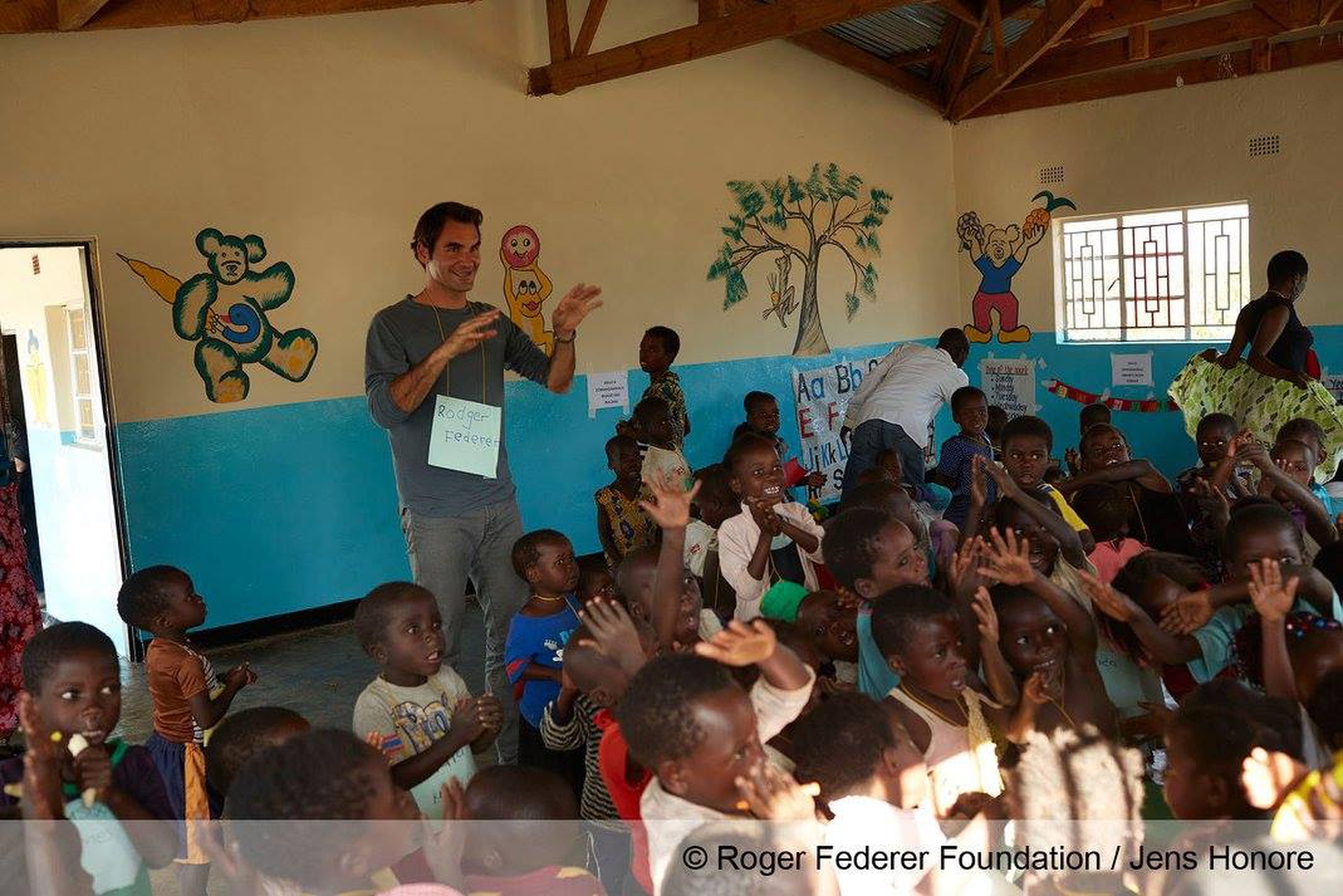 roger-federer-malawi-3