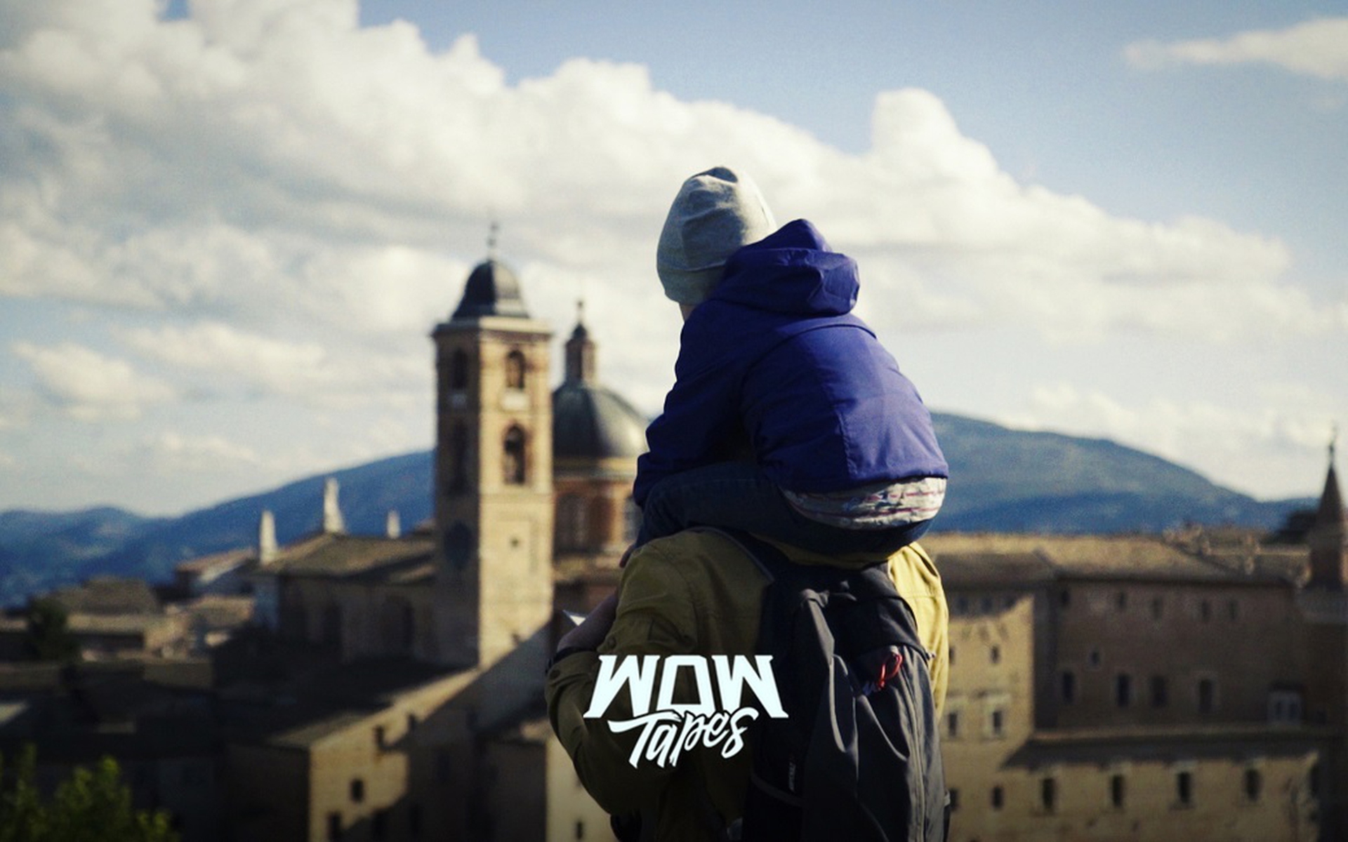 Urbino sullo sfondo, tappa di Wow Tapes