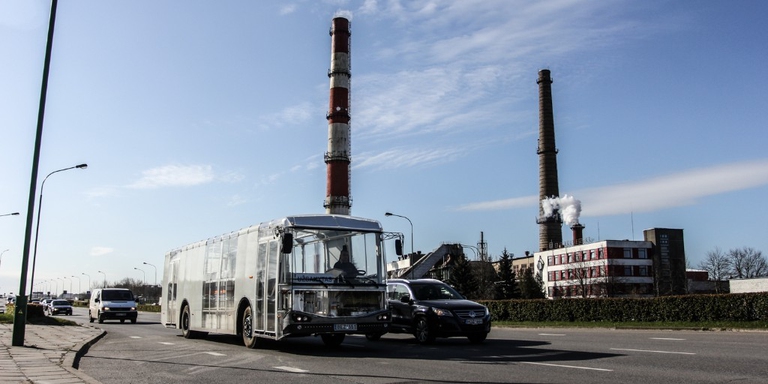 Autobus elettrico e tecnologico